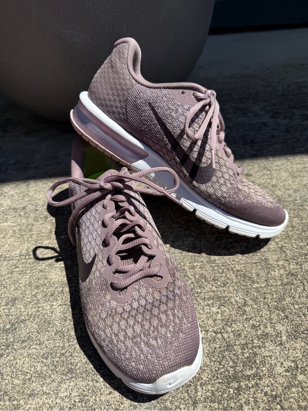 Nike Women's AirMax Lace-Up Running Shoe - Mauve/Purple 8